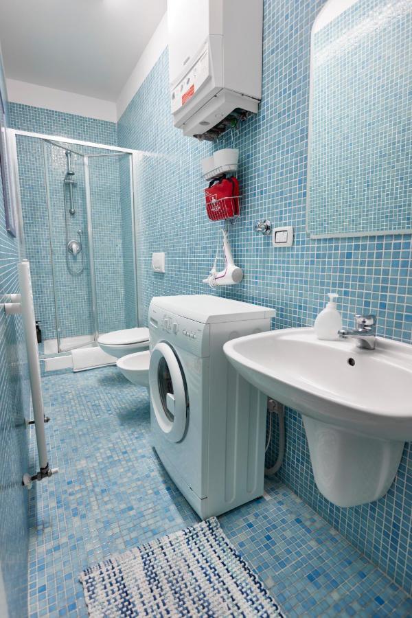 Silent And Cosy Apartment Free Netflix And Disney Plus โบโลญญา ภายนอก รูปภาพ